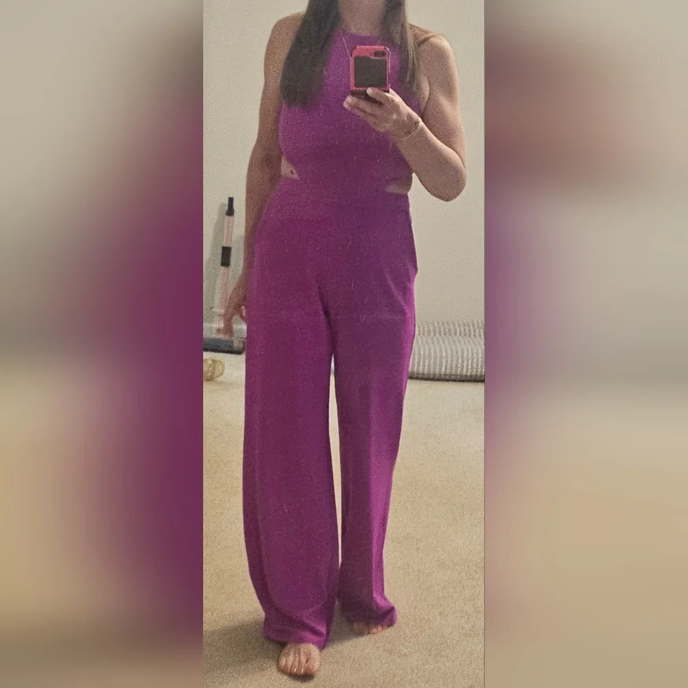 Express Jumpsuit Pink Cut Out Side Jumpsuit Size Small Sleeveless Womens - Picture 2 of 13